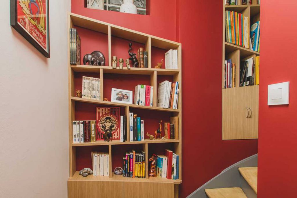 Asymmetrical book shelving