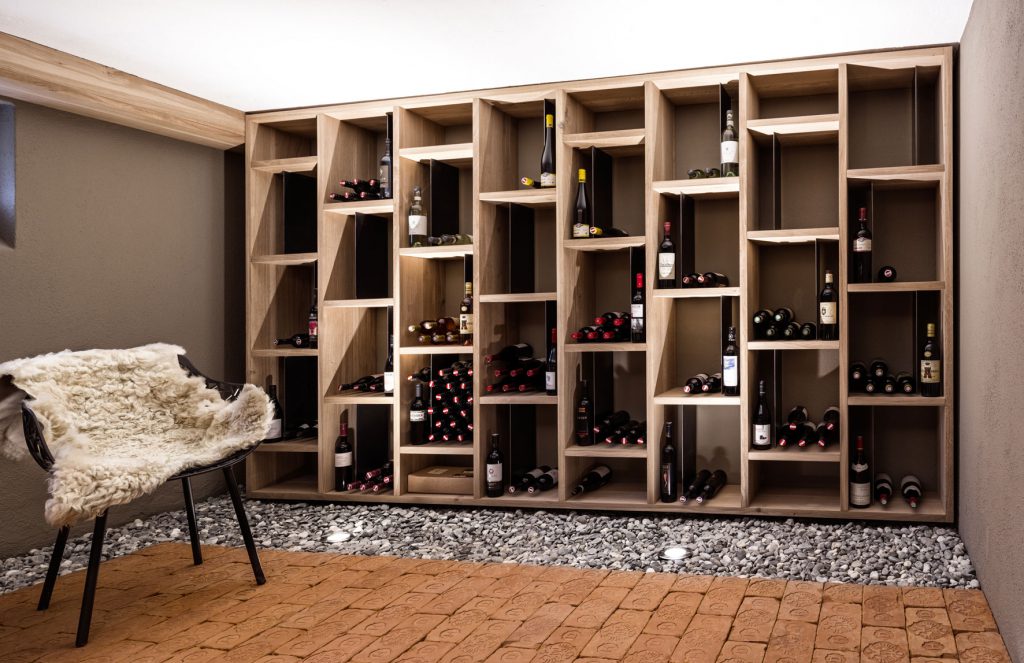 Shows the use of the Lamello P System.